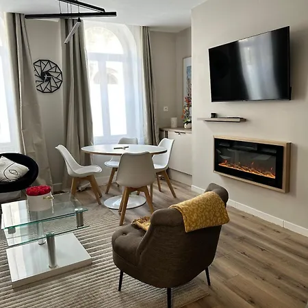Cozy With Garden Apartman *